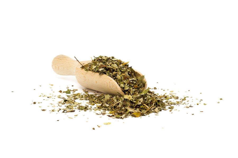 Brombeerblätter geschnitten